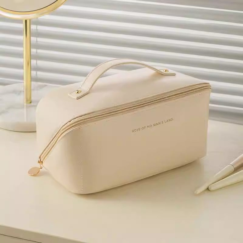 Portable makeup bag and toiletry organizer bag